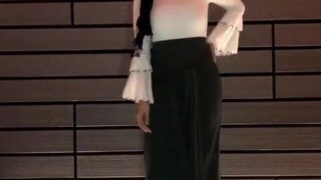 Modern hijabi showing off ass