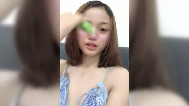 Malay - awek melayu tak pakai bra