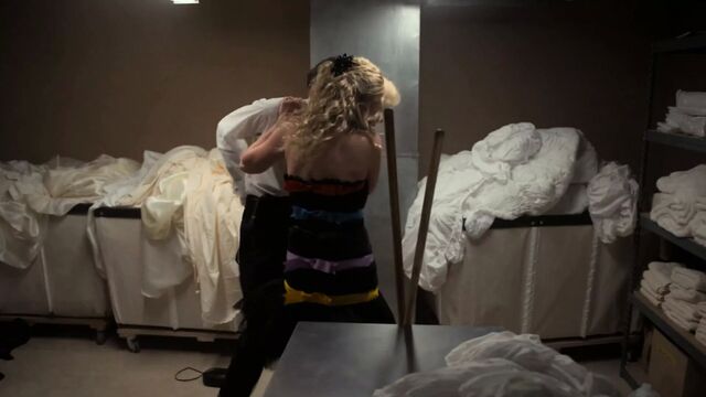 Kirsten Dunst Sex Scene in Becoming a God in Central Florida