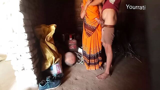 Apke kachchhe me chhed Or lund dikh raha hai village couple sex framhouse clear hindi voice yourrati