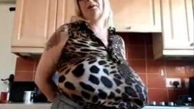 Bbw udder clothed