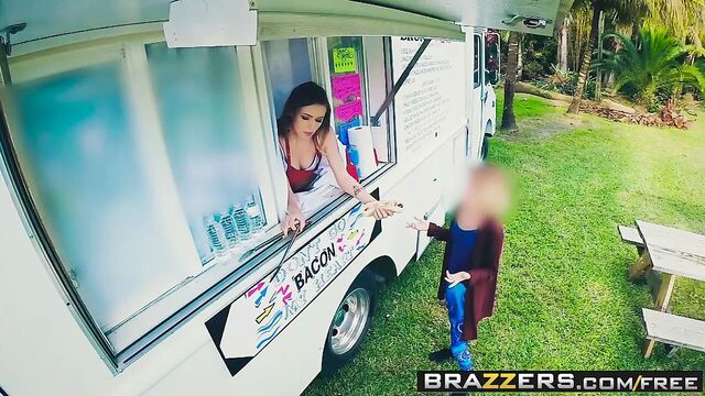 Brazzers - Brazzers Exxtra - When The Food Truck Is A Rocki