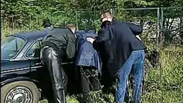 Dogging - Blonde a Strangers