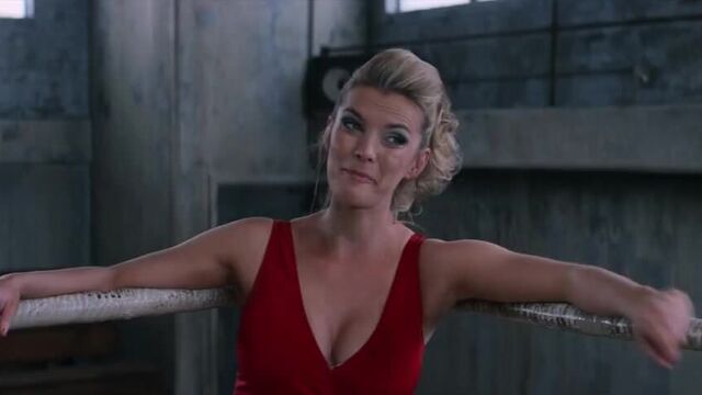 Betty Gilpin, Sydelle Noel, Kate Nash, Ellen Wong -GLOW