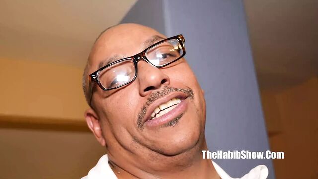 Newbie 19yo Naomi Lockheart is about to out to work