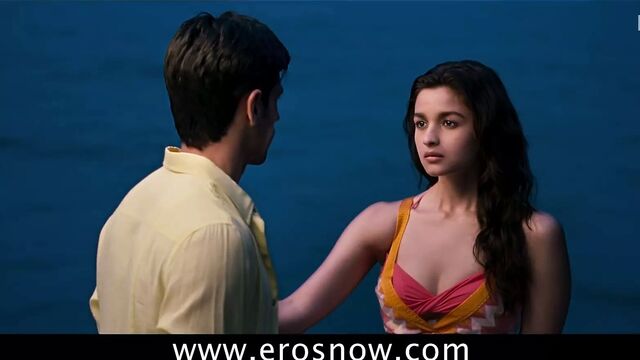 Alia Bhatt with Siddhart Malhotra - Student Of The Year