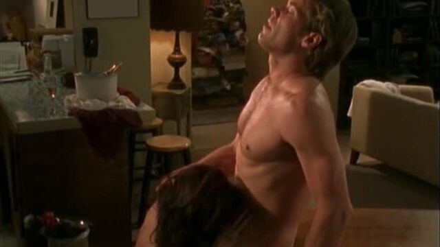 Lauren Hays and her sexy body in action