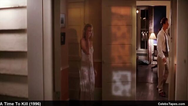 Celebrities Ashley Judd & Sandra Bullock sexy movie scenes