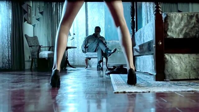 Celebrity Jamie Lee Curtis Striptease Sex Scene