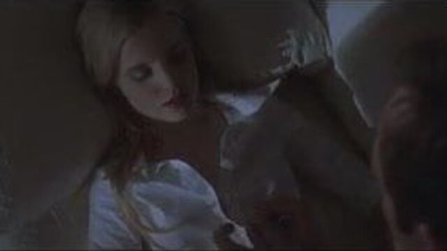 Mena Suvari in American Beauty