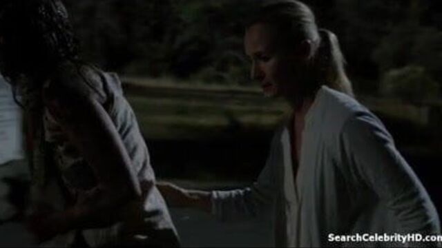 Emma Booth - Glitch S01E01