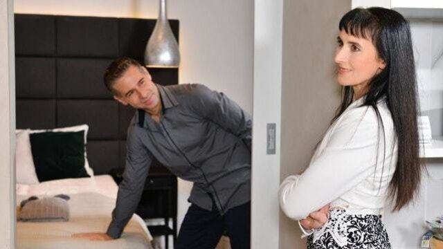 That GILF Only Wants The Big Dick From A Young Man