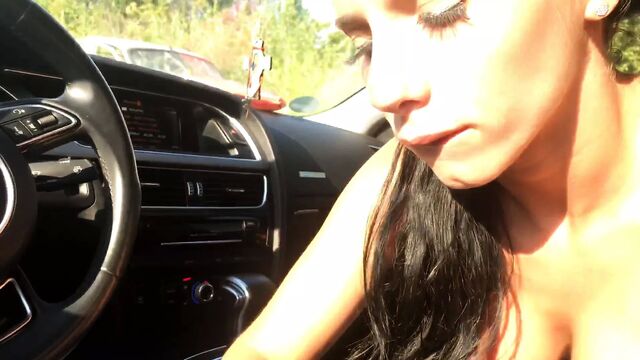 Fake Uber driver gets a blowjob for a free ride