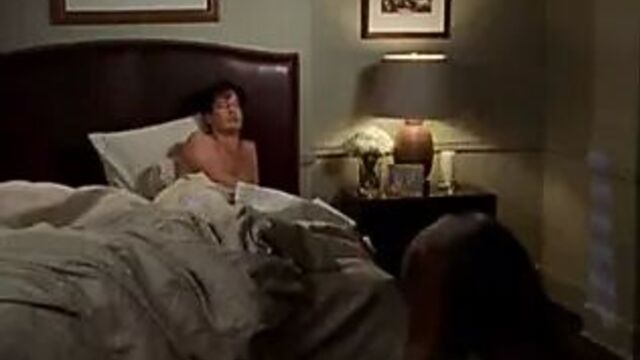 Kristin Davis Gets Naked