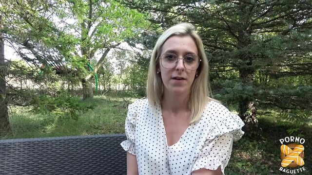 Alrox wants to get her pussy fucked by the pool