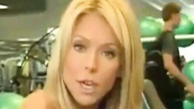 Kelly ripa workout nude