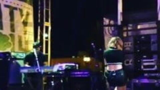 JoJo Levesque shakes ASS and showes LEGS