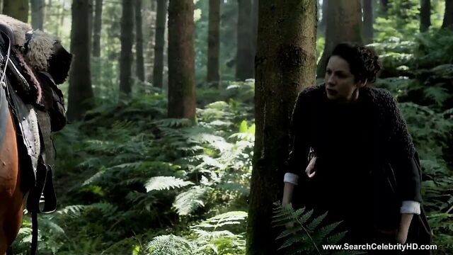 Laura Donnelly nude - Outlander S01E14