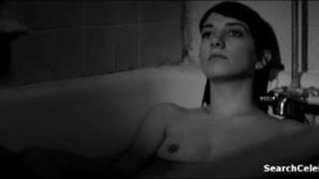 Sheila Vand - A Girl Walks Home Alone at Night