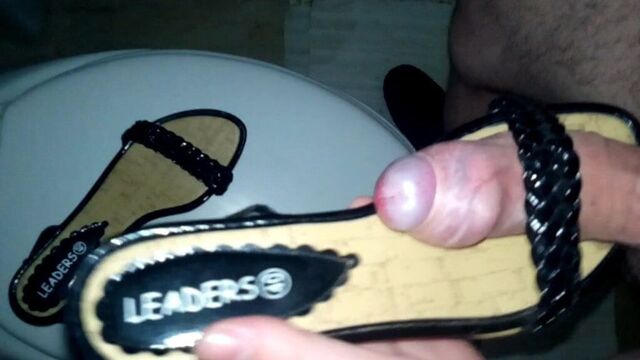 Cum on stranger shoes 18# 2 cumshots!!!
