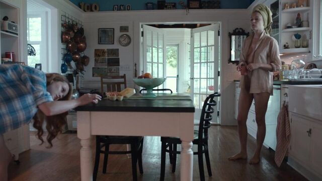 Chloe Sevigny, Shannon Tarbet - ''Love is Blind''