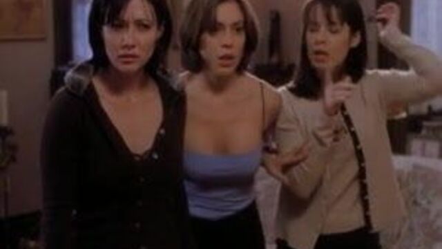Alyssa Milano - Charmed season 1 collection